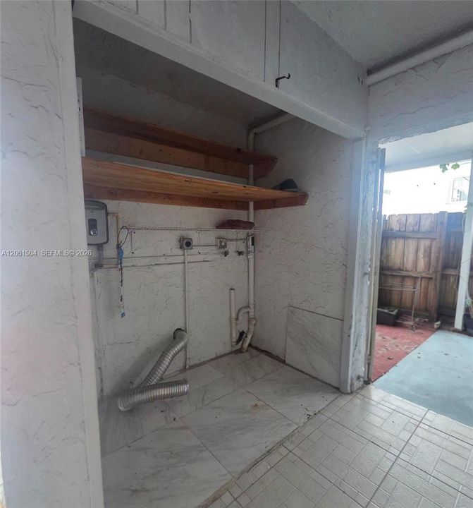 В аренду: $3,000 (3 спален, 2 ванн, 1304 Квадратных фут)