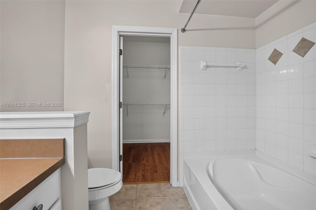 В аренду: $2,750 (2 спален, 2 ванн, 1175 Квадратных фут)