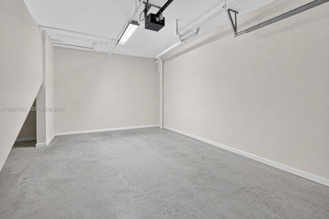В аренду: $2,750 (2 спален, 2 ванн, 1175 Квадратных фут)