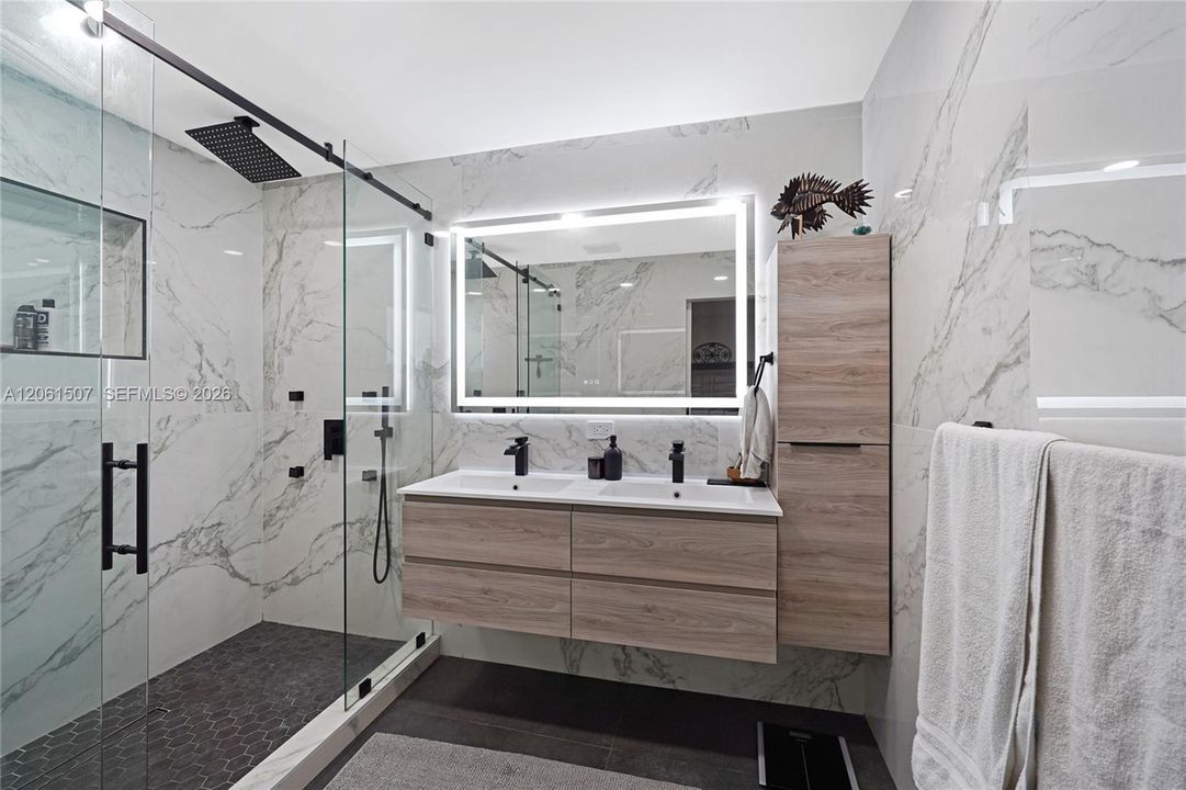 На продажу: $750,000 (3 спален, 2 ванн, 1638 Квадратных фут)
