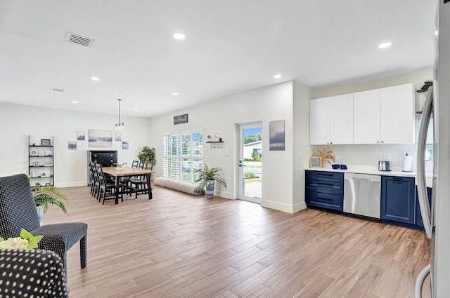 KITCHEN DINING