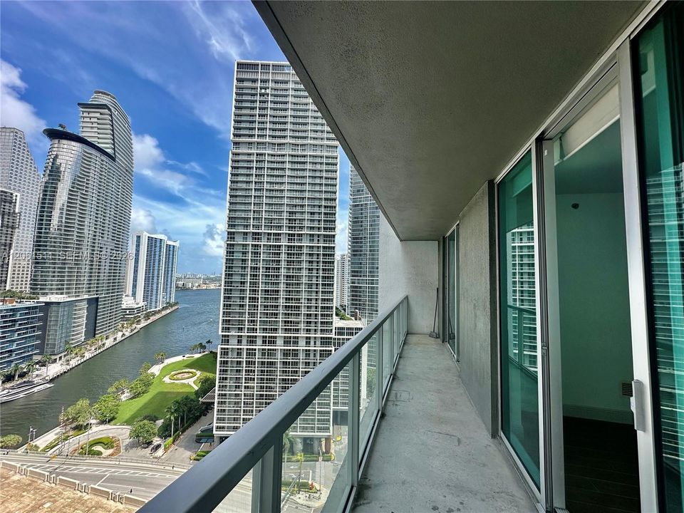 На продажу: $620,000 (2 спален, 2 ванн, 1197 Квадратных фут)