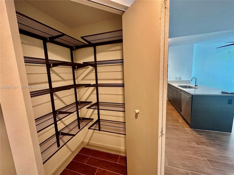 На продажу: $620,000 (2 спален, 2 ванн, 1197 Квадратных фут)