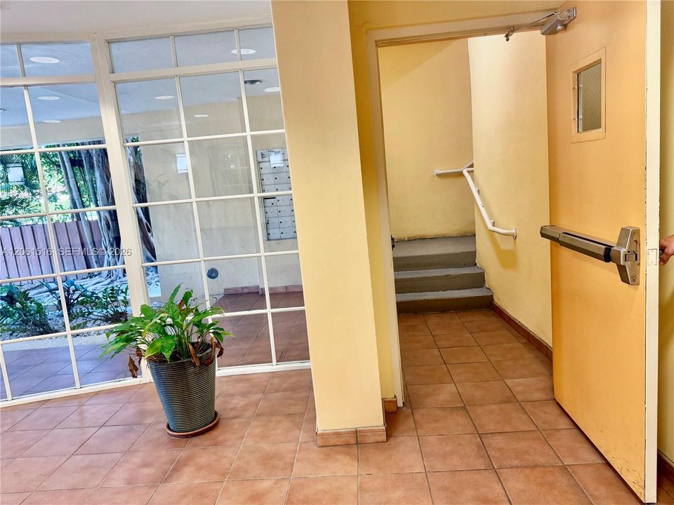 В аренду: $2,000 (1 спален, 1 ванн, 780 Квадратных фут)