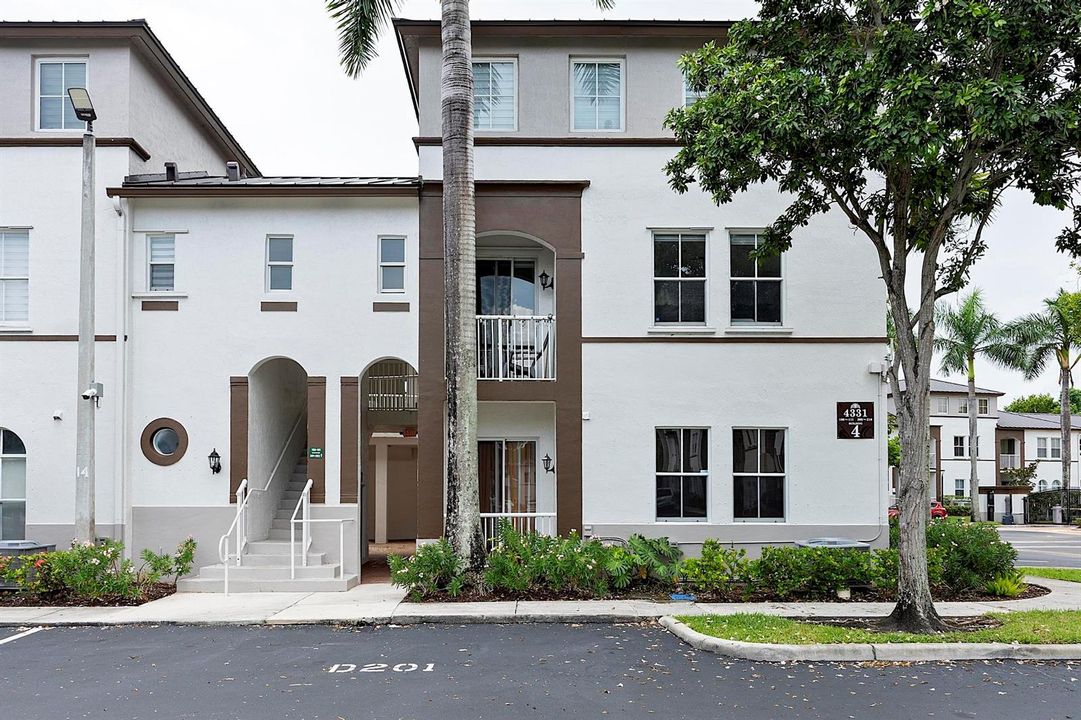 4331 Sw 160 Ave # 103 Miramar Fl 33027 -