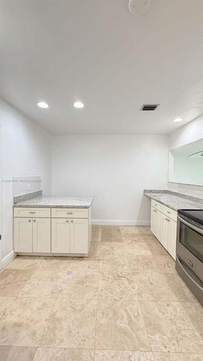 В аренду: $3,500 (4 спален, 2 ванн, 1415 Квадратных фут)