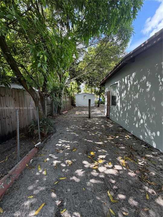 En Renta: $2,950 (3 camas, 1 baños, 1100 Pies cuadrados)