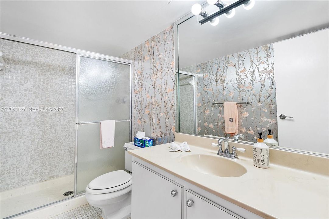 En Venta: $325,000 (2 camas, 2 baños, 1430 Pies cuadrados)