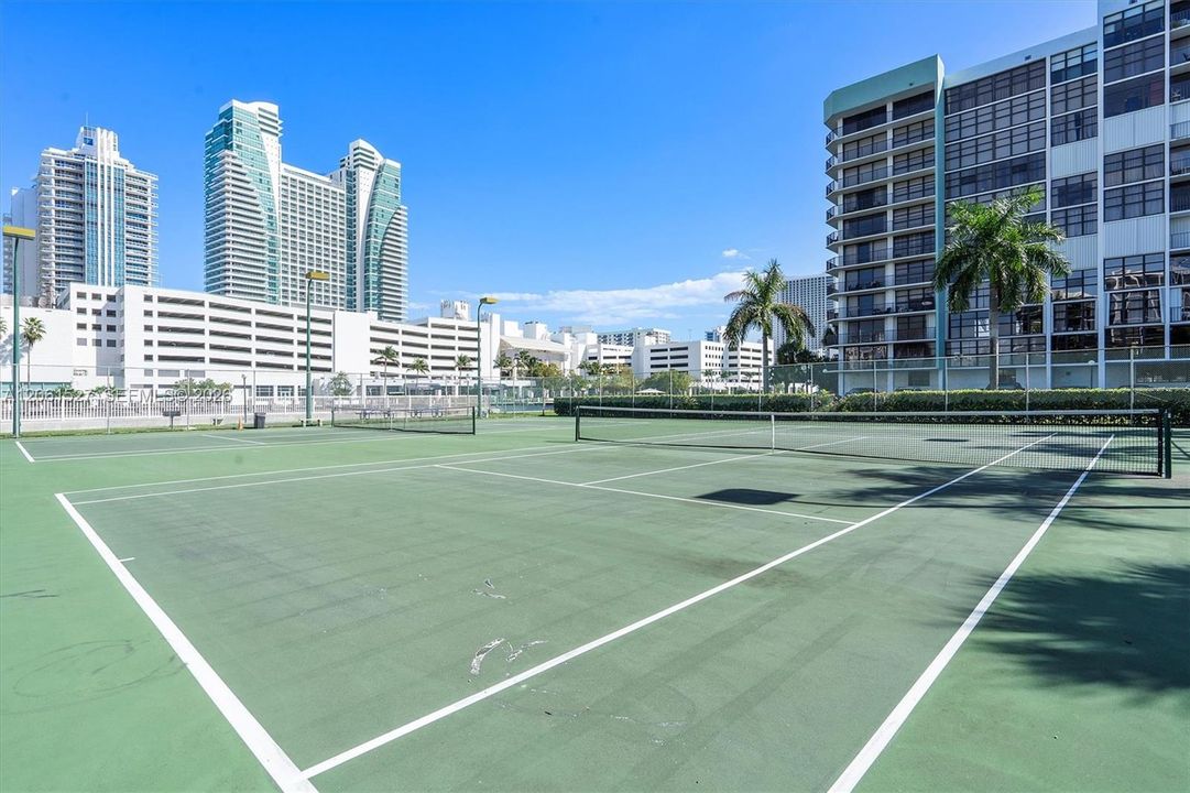En Venta: $325,000 (2 camas, 2 baños, 1430 Pies cuadrados)