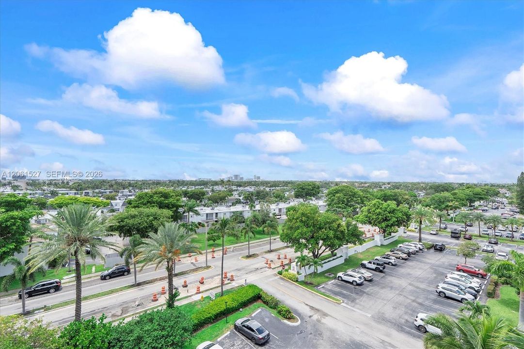 En Venta: $325,000 (2 camas, 2 baños, 1430 Pies cuadrados)