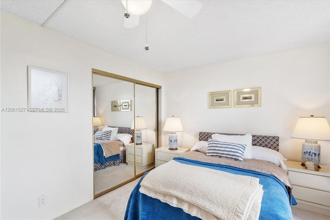 En Venta: $325,000 (2 camas, 2 baños, 1430 Pies cuadrados)