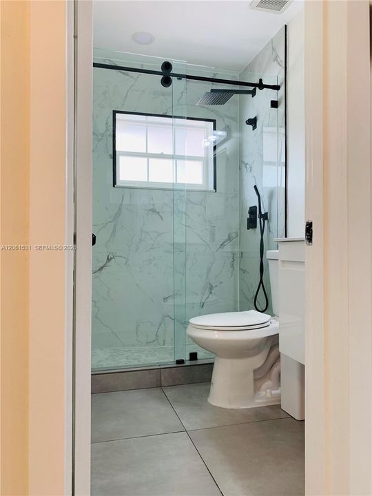 В аренду: $3,399 (3 спален, 1 ванн, 1025 Квадратных фут)