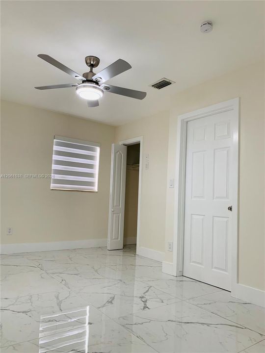 В аренду: $3,399 (3 спален, 1 ванн, 1025 Квадратных фут)