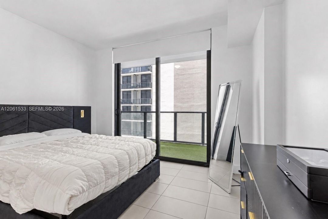 В аренду: $2,950 (1 спален, 1 ванн, 754 Квадратных фут)