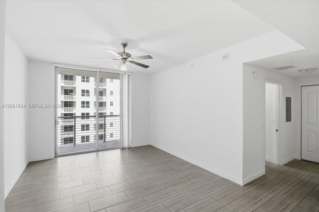 В аренду: $2,600 (1 спален, 1 ванн, 672 Квадратных фут)