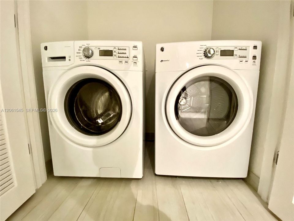 В аренду: $6,500 (2 спален, 2 ванн, 1054 Квадратных фут)