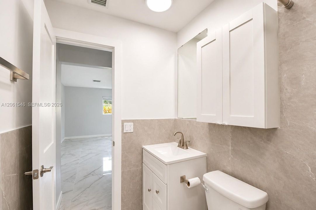 В аренду: $2,250 (2 спален, 1 ванн, 1730 Квадратных фут)
