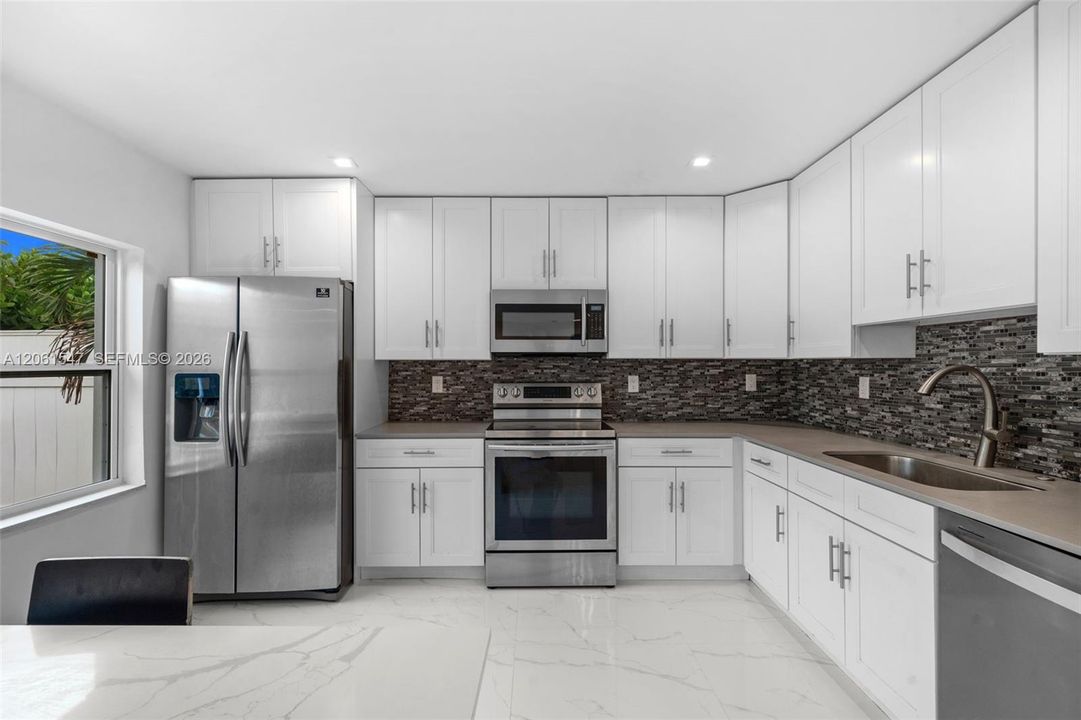 For Rent: $3,000 (3 beds, 2 baths, 1150 Square Feet)
