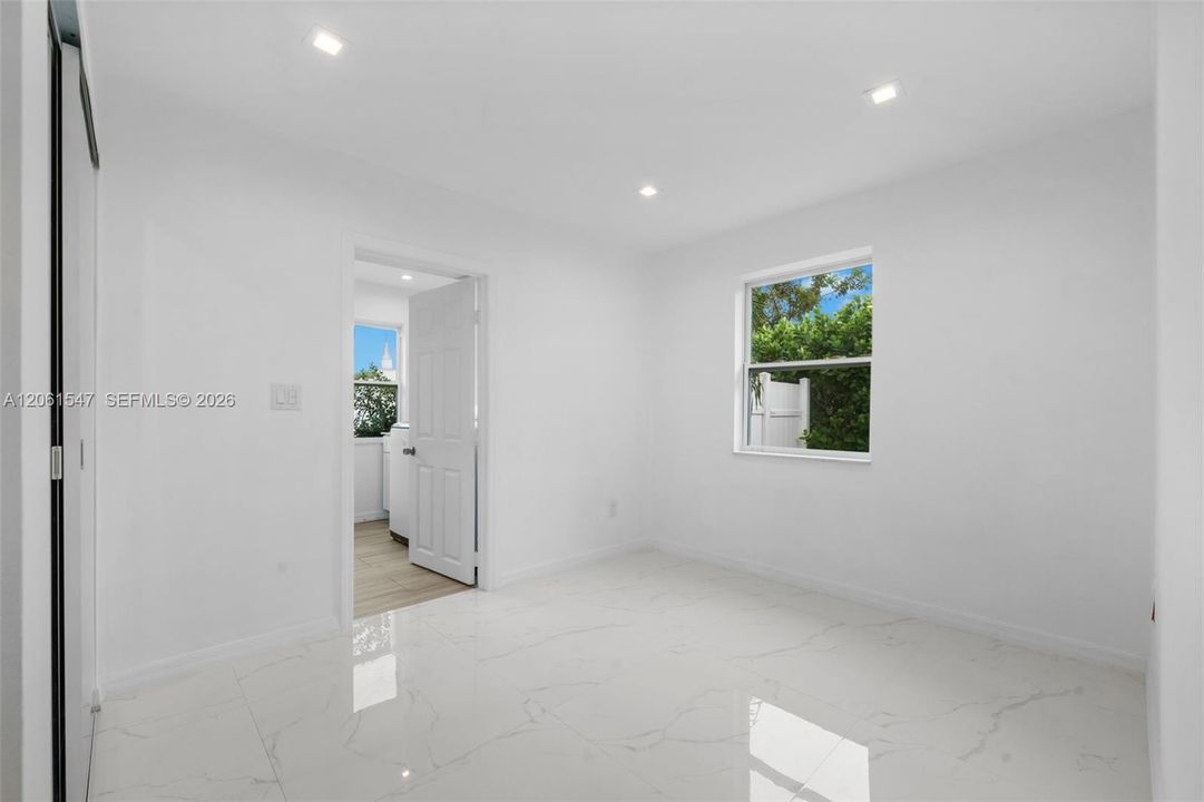 For Rent: $3,000 (3 beds, 2 baths, 1150 Square Feet)