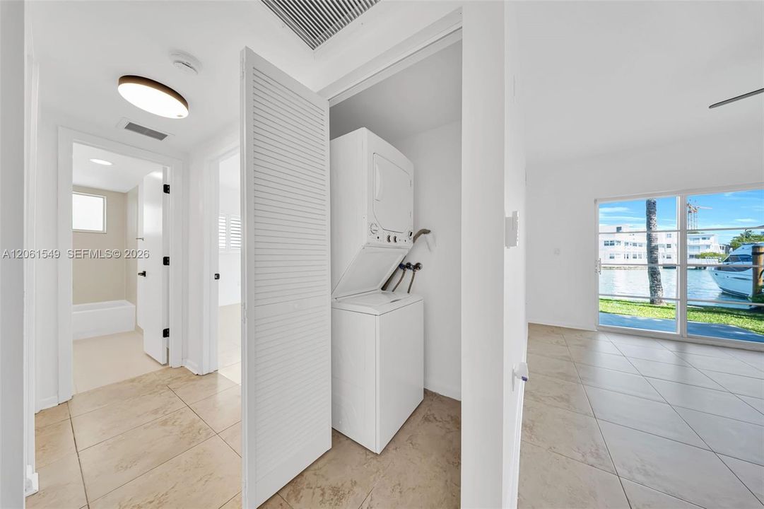 На продажу: $489,100 (2 спален, 2 ванн, 823 Квадратных фут)