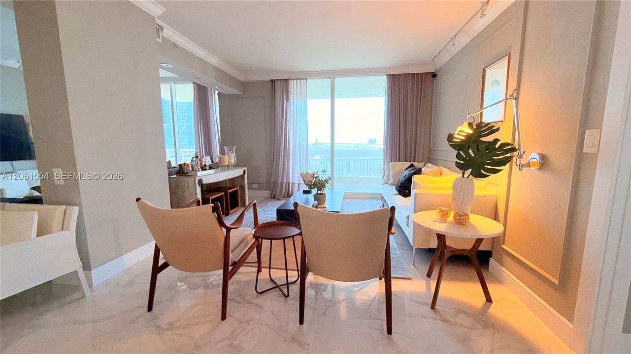 For Sale: $1,400,000 (2 beds, 2 baths, 1640 Square Feet)