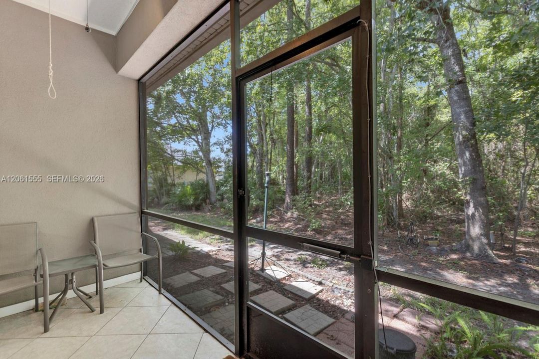 For Sale: $299,900 (3 beds, 2 baths, 2029 Square Feet)