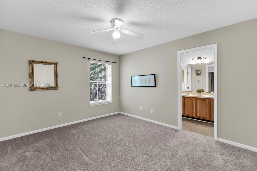For Sale: $299,900 (3 beds, 2 baths, 2029 Square Feet)