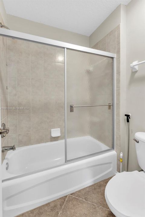 For Sale: $299,900 (3 beds, 2 baths, 2029 Square Feet)