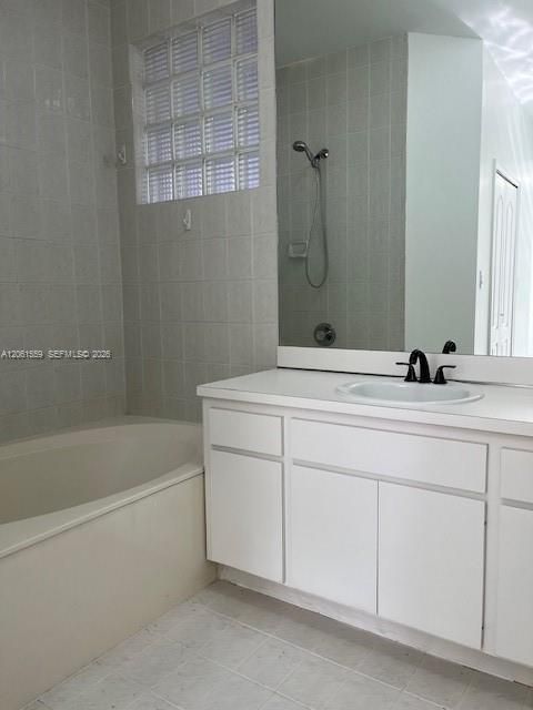 En Renta: $3,400 (3 camas, 2 baños, 1562 Pies cuadrados)