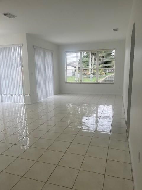 En Renta: $3,400 (3 camas, 2 baños, 1562 Pies cuadrados)