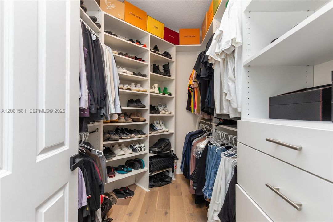 En Renta: $16,000 (6 camas, 5 baños, 4331 Pies cuadrados)