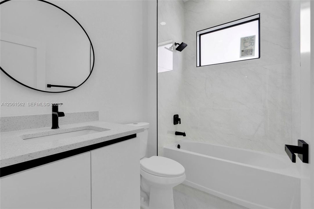 En Venta: $334,900 (3 camas, 2 baños, 1630 Pies cuadrados)