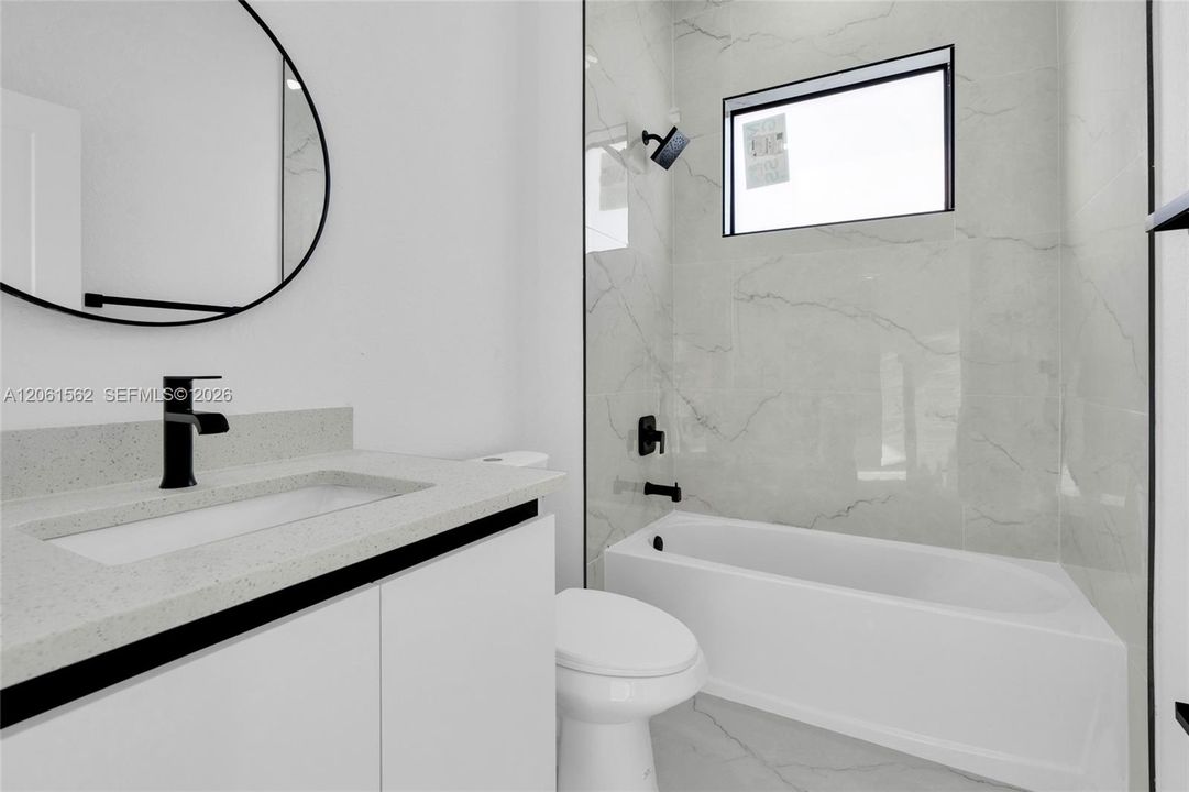 En Venta: $334,900 (3 camas, 2 baños, 1630 Pies cuadrados)