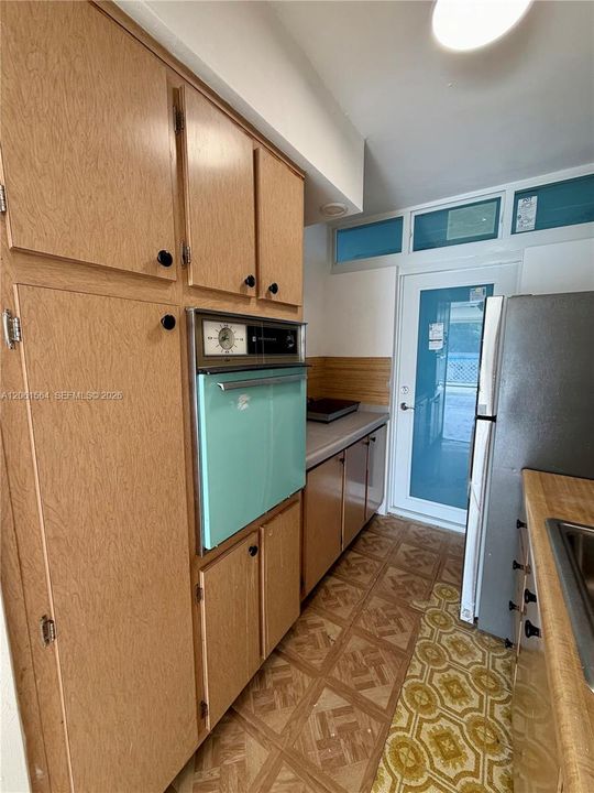 В аренду: $1,700 (0 спален, 1 ванн, 435 Квадратных фут)
