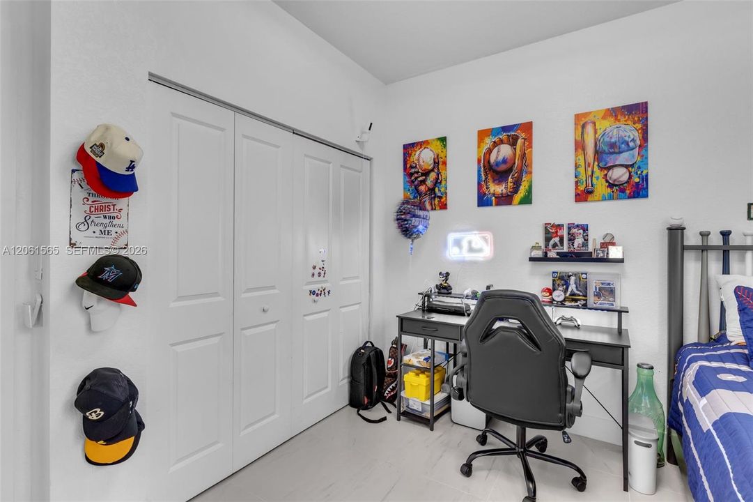 En Venta: $765,000 (5 camas, 3 baños, 2066 Pies cuadrados)