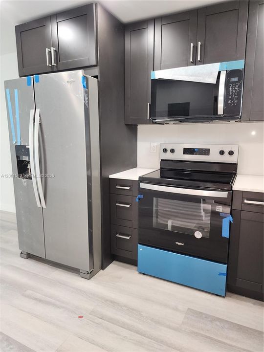 На продажу: $119,900 (1 спален, 1 ванн, 640 Квадратных фут)