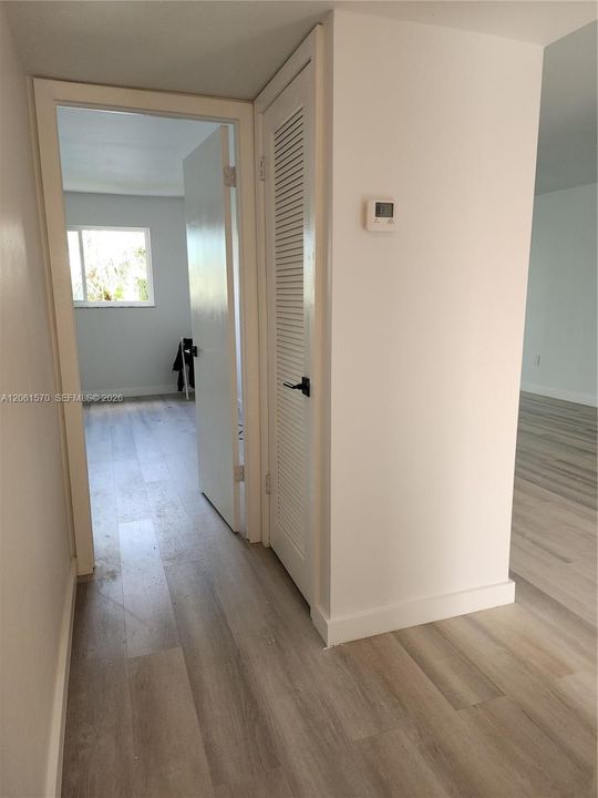 На продажу: $119,900 (1 спален, 1 ванн, 640 Квадратных фут)