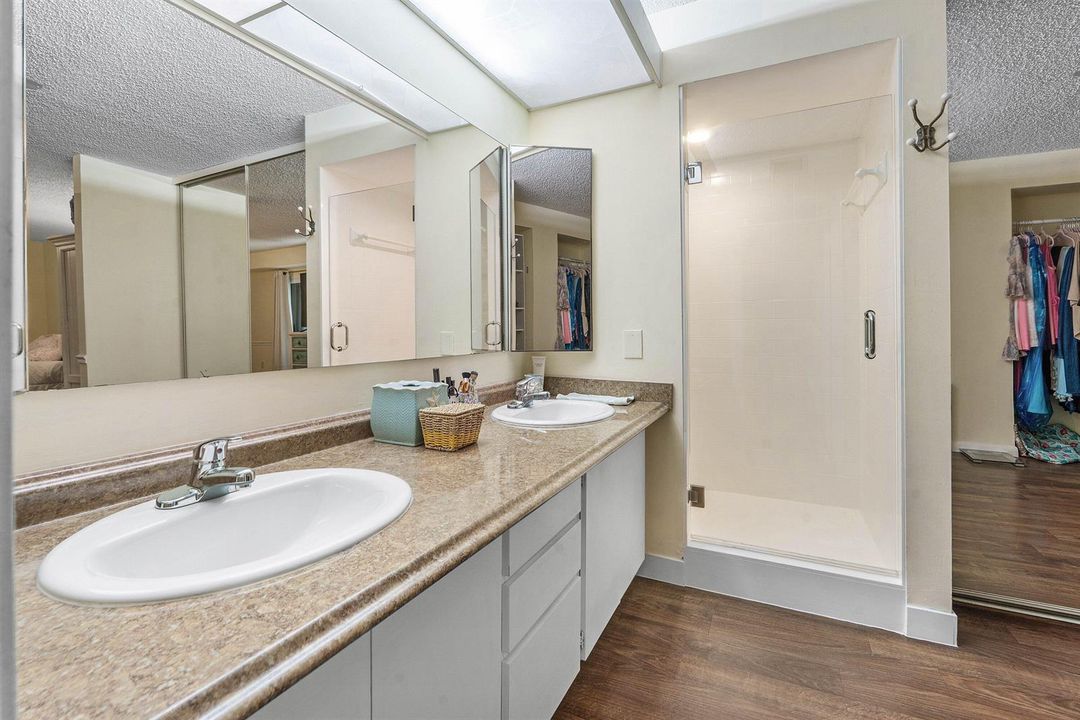 020-102410thLane-PalmBeachGardens-FL-334