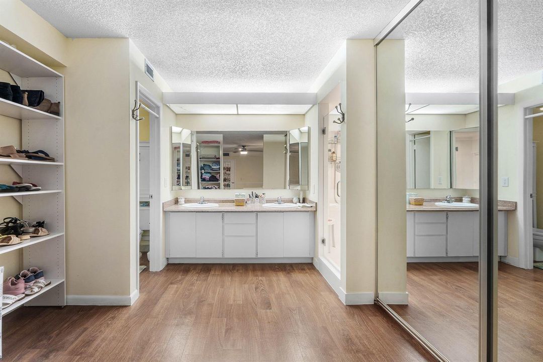 019-102410thLane-PalmBeachGardens-FL-334