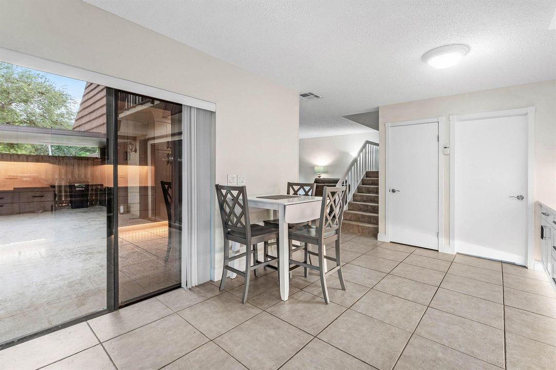010-102410thLane-PalmBeachGardens-FL-334