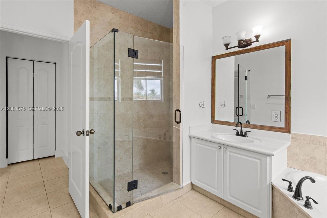 For Rent: $5,200 (4 beds, 2 baths, 2552 Square Feet)