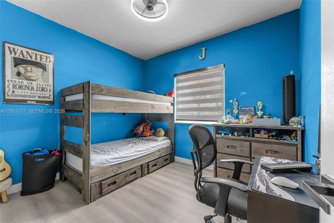 En Venta: $370,000 (3 camas, 2 baños, 1182 Pies cuadrados)