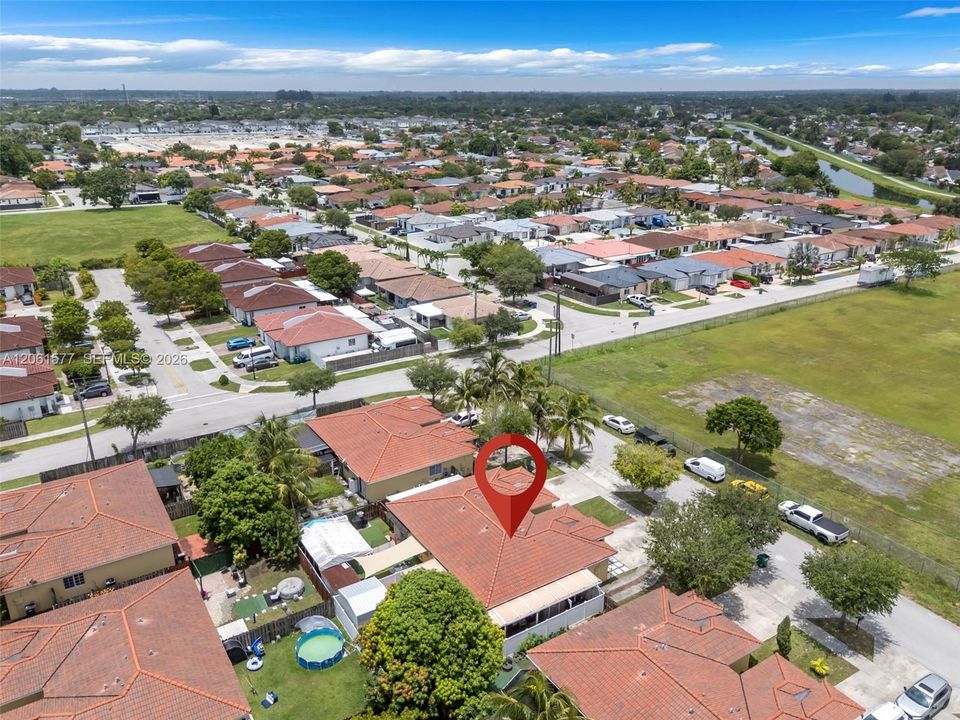 En Venta: $370,000 (3 camas, 2 baños, 1182 Pies cuadrados)