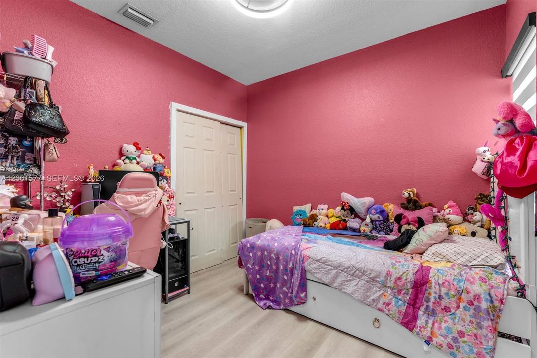 En Venta: $370,000 (3 camas, 2 baños, 1182 Pies cuadrados)