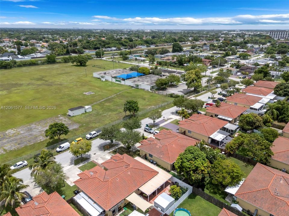 En Venta: $370,000 (3 camas, 2 baños, 1182 Pies cuadrados)