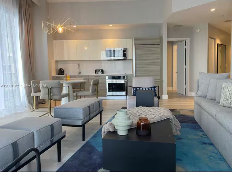 В аренду: $5,950 (2 спален, 2 ванн, 1095 Квадратных фут)