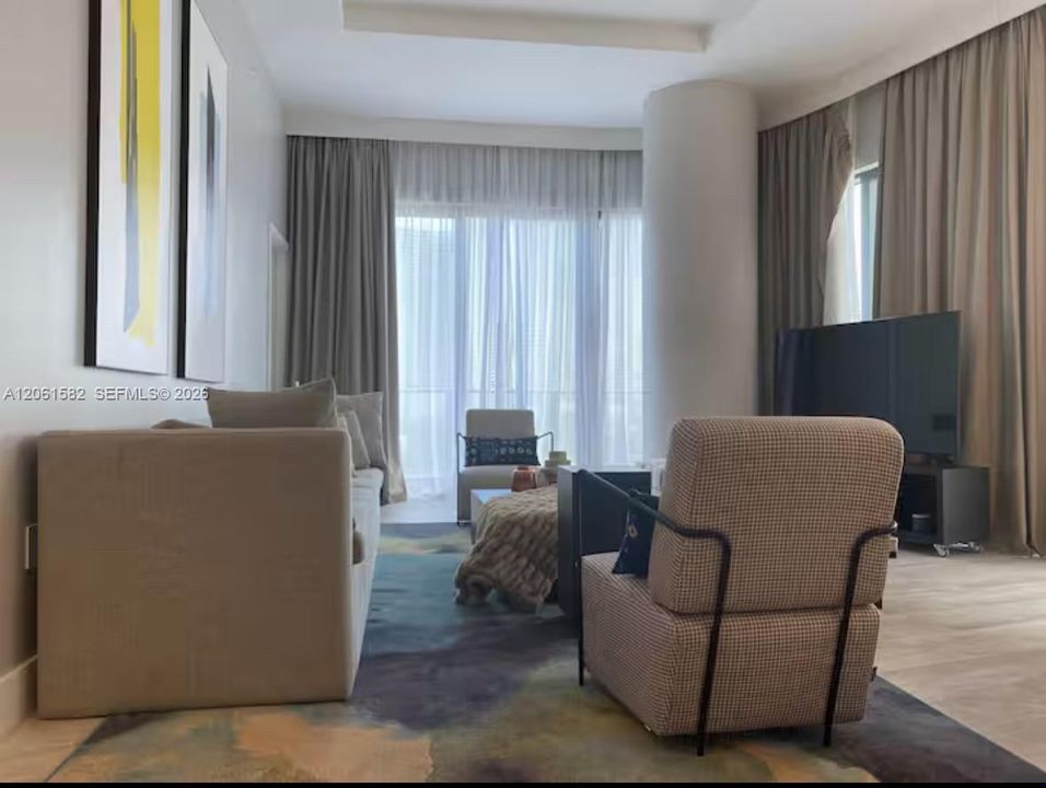 В аренду: $5,950 (2 спален, 2 ванн, 1095 Квадратных фут)