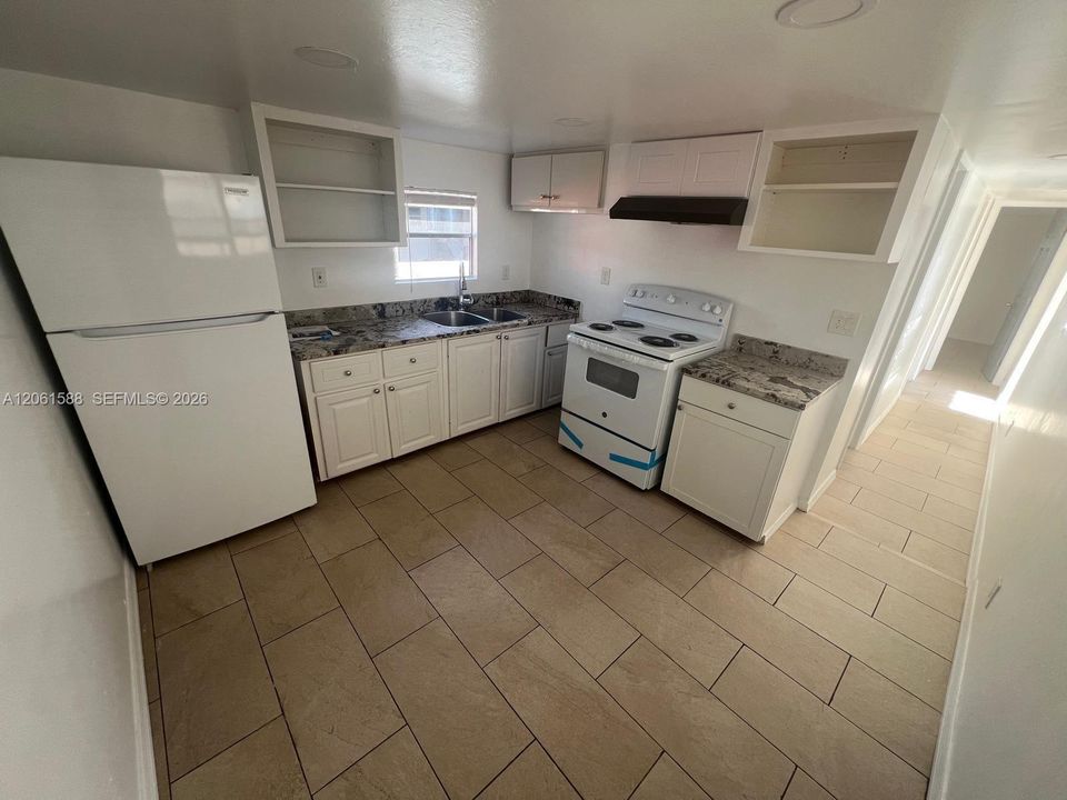 En Renta: $2,300 (3 camas, 2 baños, 768 Pies cuadrados)