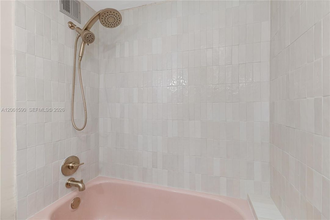 В аренду: $4,850 (2 спален, 2 ванн, 1134 Квадратных фут)
