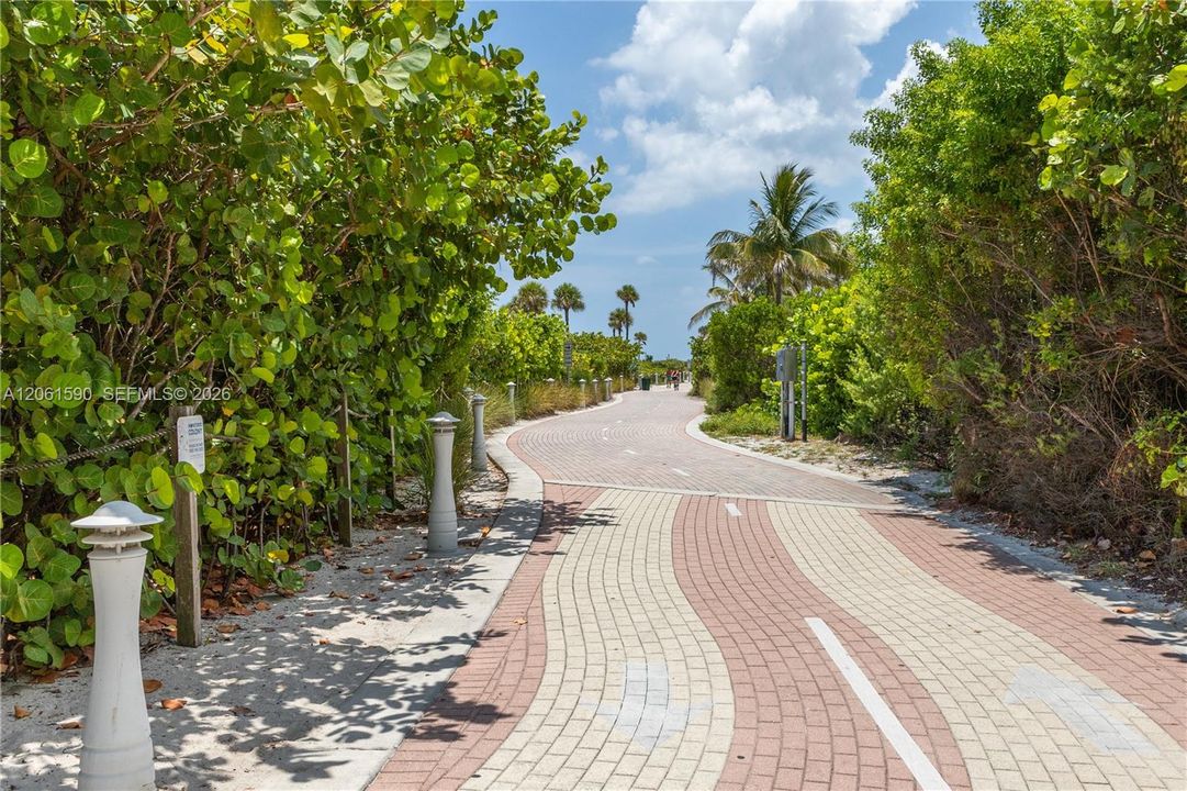 В аренду: $4,850 (2 спален, 2 ванн, 1134 Квадратных фут)